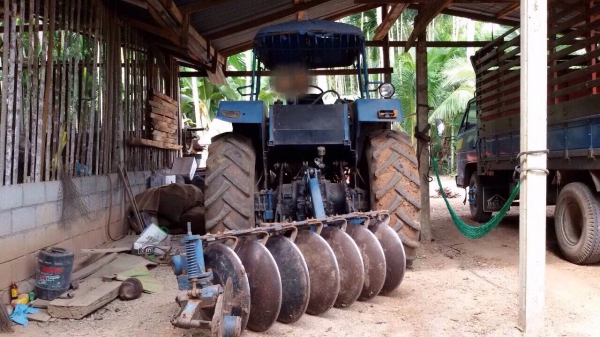 ขายรถไถ NEW HOLLAND TS90 ปี 55 ไมล์ชั่วโมง 7,7xx เอกสารเล่มทะเบียน