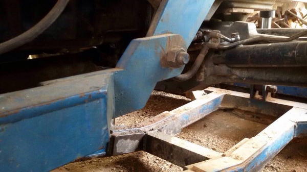 ขายรถไถ NEW HOLLAND TS90 ปี 55 ไมล์ชั่วโมง 7,7xx เอกสารเล่มทะเบียน