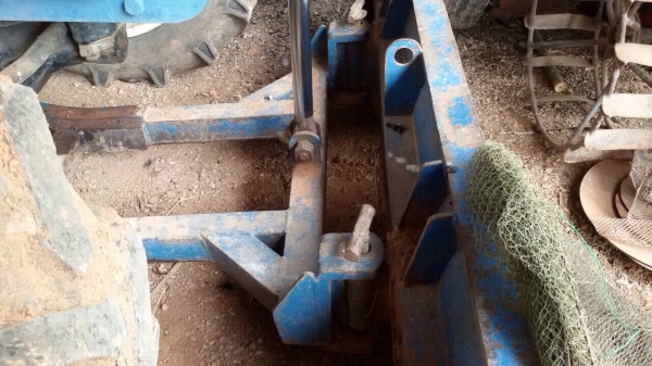 ขายรถไถ NEW HOLLAND TS90 ปี 55 ไมล์ชั่วโมง 7,7xx เอกสารเล่มทะเบียน