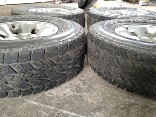 ขายล้อรถกระบะ 6 รู ยางบริสโตน ขอบ 15 ทั้งหมด 4 เส้น