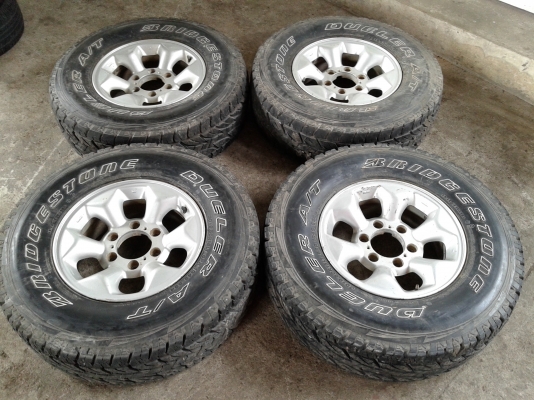 ขายล้อรถกระบะ 6 รู ยางบริสโตน ขอบ 15 ทั้งหมด 4 เส้น