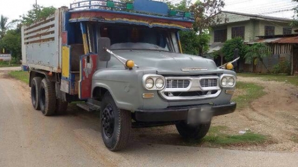 ขายรถบรรทุกสิบล้อหน้ายาว เครื่อง EH700-165 แรง 1 เพลา เกียร์ HO ช่วงล่าง JCM กระบะดัมพ์ ทะเบียนพร้อม