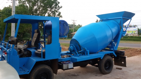 รถโม่ปูน 1.5 คิว ต่อใหม่ เครื่อง isuzu 85 แรง ช่วงล่าง แอลท์ แรงดีพร้อมลุย