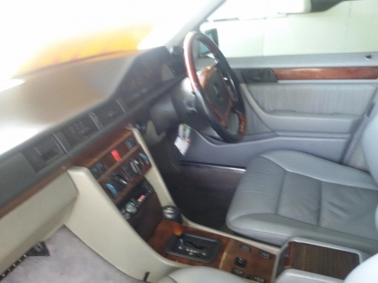 ต้องการขายรถเบนซ์W124