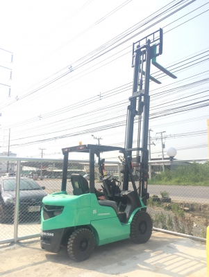 ขายรถยก โฟล์คลิฟ ญี่ปุ่น มิตซูรุ่นล่าสุด(GRENDIA) ดีเซลS4S ชั่วโมง5พันกว่า เกียร์ออโต้ "2.5 ตัน 4.75 เมตร"ระดับป้ายแดง 370,000 บาท 094-426-7888 จะเด็ด