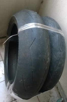 ขายยาง PIRELLI ลายตะเกียบหัก