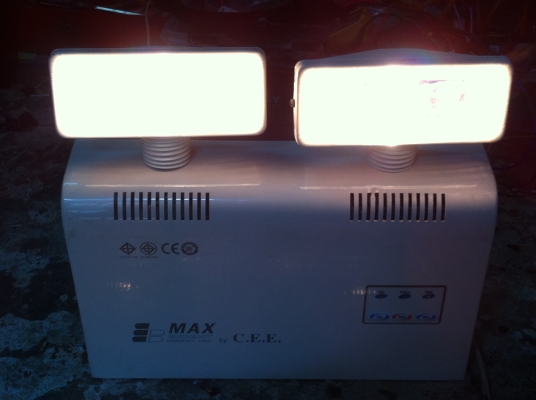 ไฟฉุกเฉิน MAX BRIGHT เครื่องจะเปิดไฟแสงสว่านเมื่อไฟฟ้าในระบบดับ ใช้ติดตามผนัง(มี40อัน) ไฟฉุกเฉิน MAX BRIGHT เครื่องจะเปิดไฟแสงสว่านเมื่อไฟฟ้าในระบบดับ ใช้ติดตามผนัง(มี40อัน)