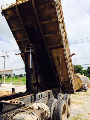 สิบล้อดั้ม 2 เพลา ฮีโน่ 185 แรงม้า ไม่เคยทำสี เดิม ตามสภาพเลยคับ สิบล้อดั้ม 2 เพลา ฮีโน่ 185 แรงม้า ไม่เคยทำสี เดิม ตามสภาพเลยคับ