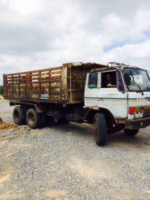 สิบล้อดั้ม 2 เพลา ฮีโน่ 185 แรงม้า ไม่เคยทำสี เดิม ตามสภาพเลยคับ สิบล้อดั้ม 2 เพลา ฮีโน่ 185 แรงม้า ไม่เคยทำสี เดิม ตามสภาพเลยคับ