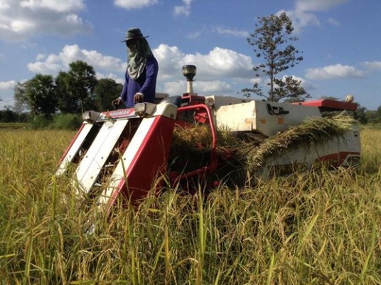 ขายรถเกี่ยวข้าวยันม่าร์