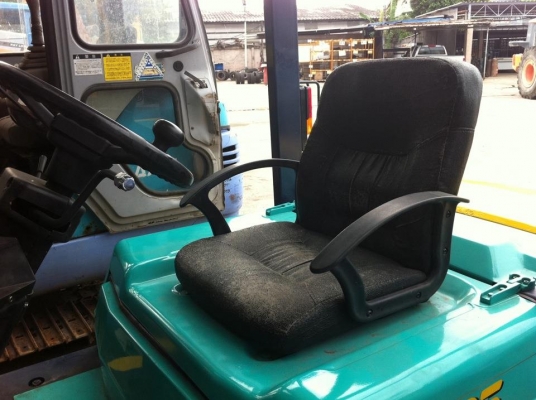 FORK LIFT KOMATSU 2.5 TON