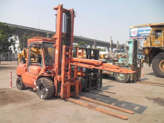FORK LIFT TOYOTA 4 TON