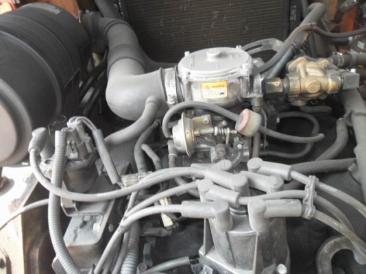 FORK LIFT TOYOTA 4 TON