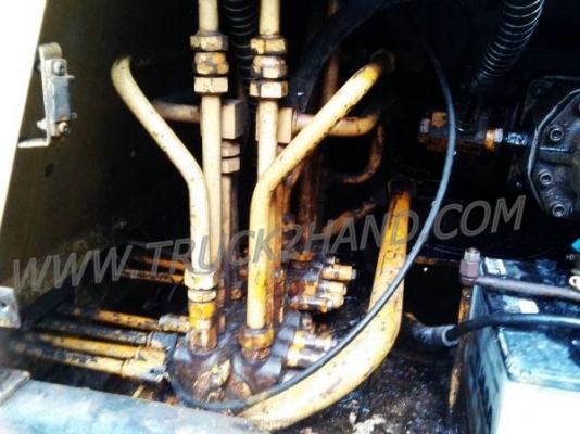 รถแบคโฮ ยี่ห้อ CAT  พร้อมใช้งาน