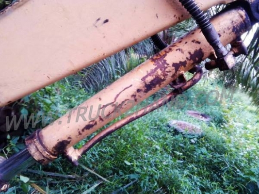 รถแบคโฮ ยี่ห้อ CAT  พร้อมใช้งาน