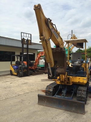 รถขุด KOMATSU PC30-6