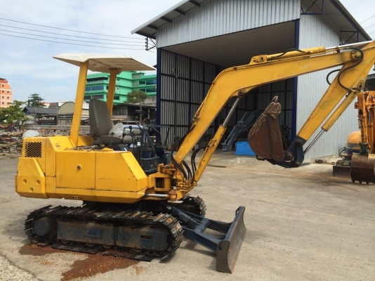 รถขุด KOMATSU PC30-6