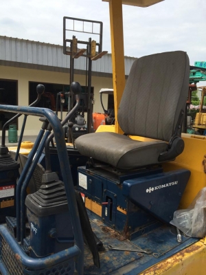 รถขุด KOMATSU PC30-6