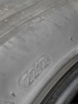 265/60R18 AURORA RADIAL RH08  ปี 2012 ชุด 4 เส้น  TEL.081-427-3941