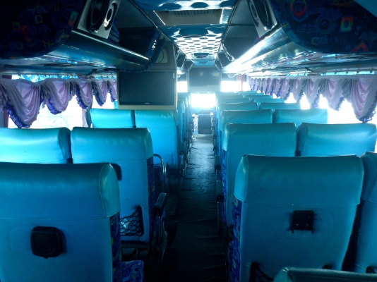 ขายรถทัวร์ VIP 8 ล้อ ครับ