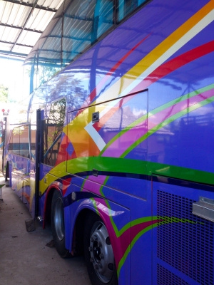 ขายรถทัวร์ VIP 8 ล้อ ครับ