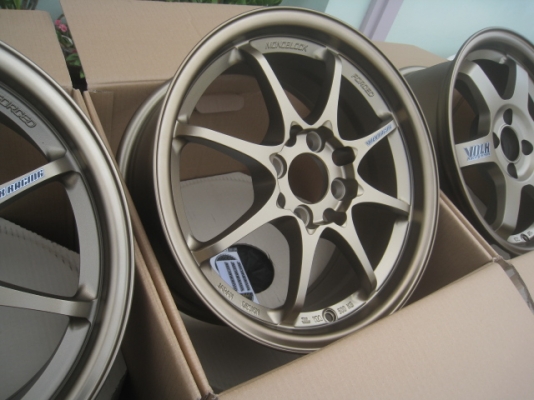 ขายล้อแม็กมือ1 Ce28 งาน Auto options 15"x7" et40 4รู100 สนใจติดต่อเล็กคลองสามครับ 081-3747940