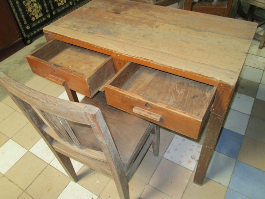 โต๊ะบัญชีไม้สักแท้  โบราณ  แข็งแรง  ทนทาน