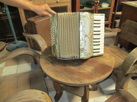 แอร์โคเดียน  ของเก่านอก  สภาพสมบูรณ์  เล่นได้ปกติ