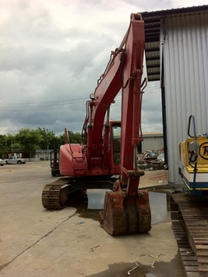 รถขุด CATERPILLAR