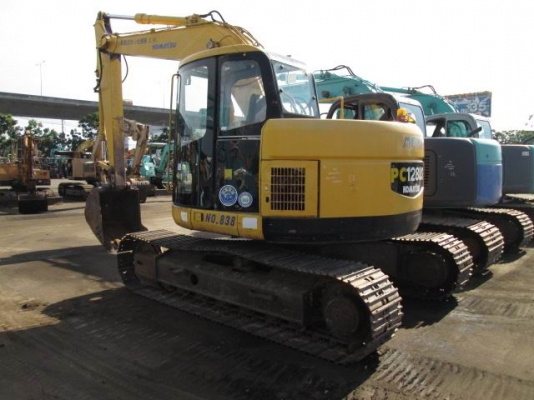 รถขุด KOMATSU