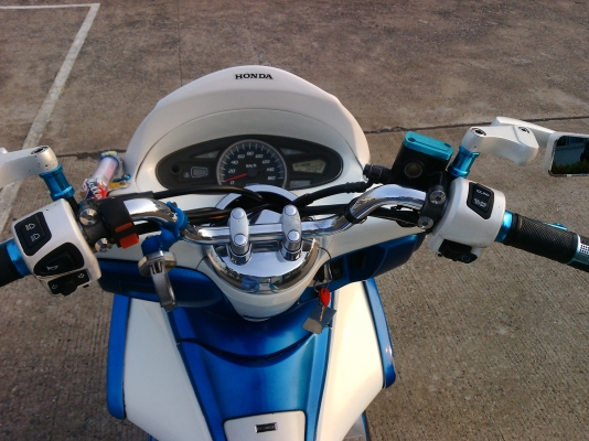 ขาย HONDA PCX125 ปี2011 ของแต่งเต็มคันครับ