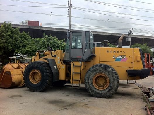 รถตักล้อยาง TCM L40