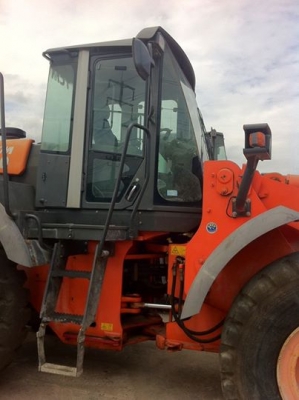 รถตักล้อยาง TCM ZW250