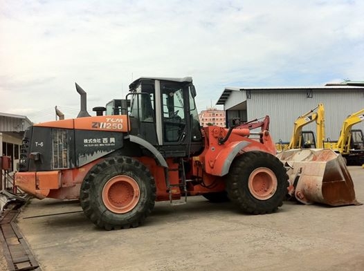 รถตักล้อยาง TCM ZW250