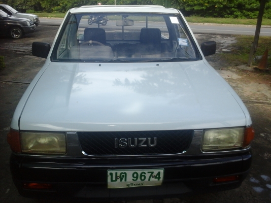 ขาย IZUZU ปี 2536 เครื่อง 90 HP ราคา 86,000 ขาย IZUZU ปี 2536 เครื่อง 90 HP ราคา 86,000