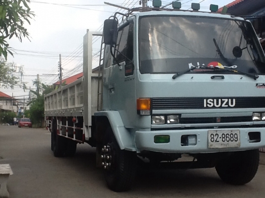 ขายรถบรรทุก6ล้อใหญ่ยาว7เมตร20