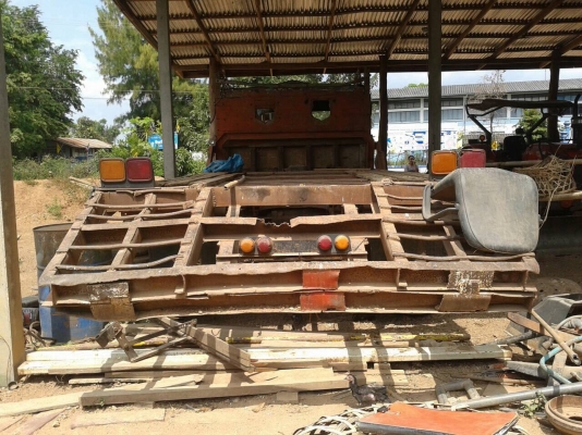 ขายเทนเลอร์ 10 ล้อหัวยาว 2 เพลา ช่วงล่าง ROCKY 175 คัสซีสวยตลอดเส้น เครื่อง 6BD1 165 แรงม้า เกียร์ร็อค ทะเบียนพร้อมโอน ราคาต่อรองได้