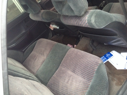 MAZDA, 323 1.6 SEDAN ปี 1994 เกียร์ออโต้ แก็สหัวฉีด กุญแจรีโมท เกียร์ออโต้ MAZDA, 323 1.6 SEDAN ปี 1994 เกียร์ออโต้ แก็สหัวฉีด กุญแจรีโมท เกียร์ออโต้