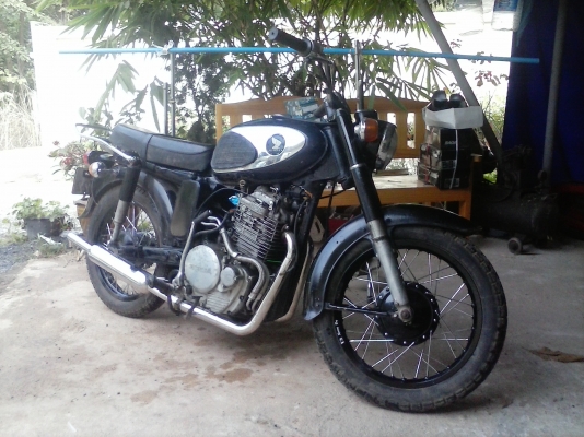 ...ขายครับโปรเจค cd125eกระเป๋าเล็ก วางเครื่อง คลับแมน400....