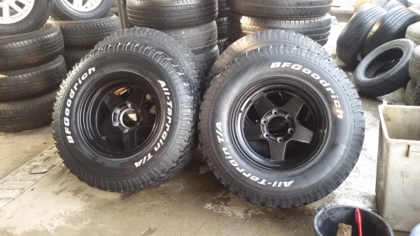 ขายล้อ เบสเล่ขอบ16 พร้อมยางbf ทั้งชุด17500