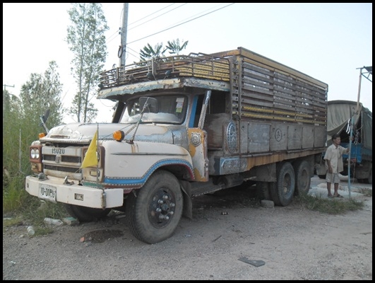 สิบล้อหัวยาว ดั้มเพลาเดียว