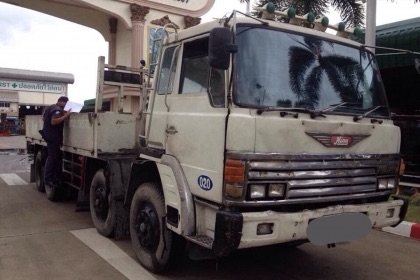 ขายรถบรรทุก Hino ZM 12 ล้อ เครื่อง EP100-285 แรง 2 เพลา ปี 43 กระบัช่วงยาวจากหัวเก๋ง 7 เมตร ทะเบียนพร้อม