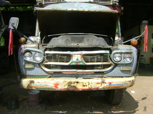 หัวยาว EH 700  168 แรง เพลาเดียว หางรถเกี่ยว  350,000  บาท