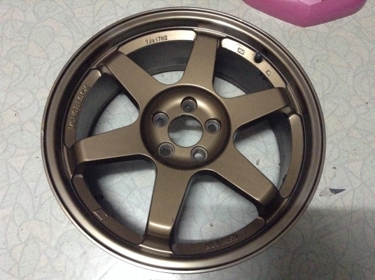 แม็ก Te37 ขอบ 17 นิ้ว 5 รู 100 มีคู่เดียวครับ