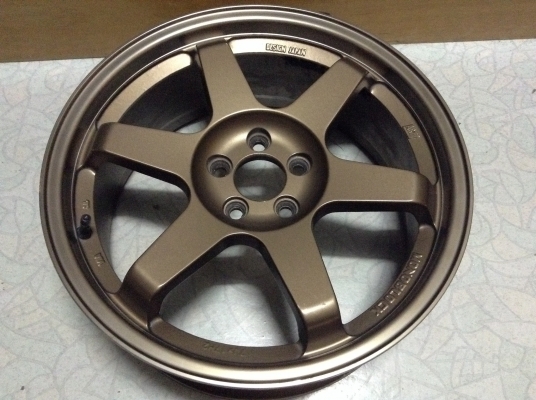 แม็ก Te37 ขอบ 17 นิ้ว 5 รู 100 มีคู่เดียวครับ