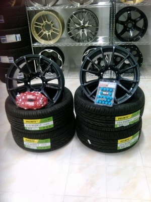 ขายล้อแม็กซ์พร้อมยางพร้อมใส่