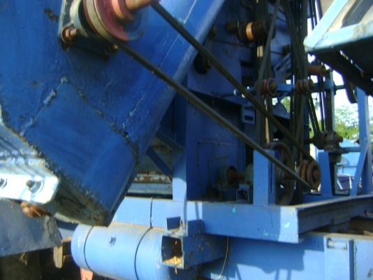 รถสีข้าว  เครื่อง EH700  168 แรง  6ฟุต ราคา 105,000 บาท