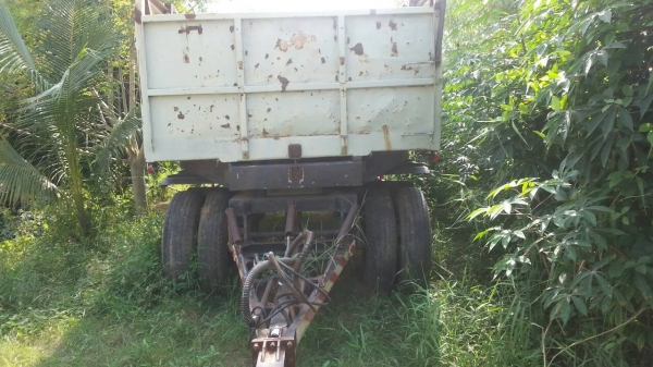 พ่วงดั้มพ์ แม่-ลูก