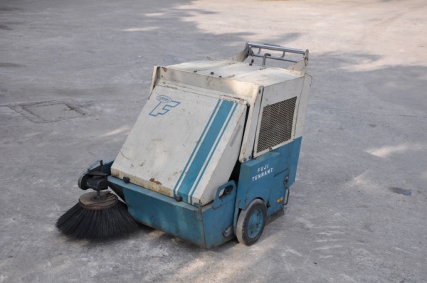 ขายเครื่องทำความสะอาดTENNANT170E(ไฟฟ้า) สภาพสวยเดิมจากญี่ปุ่น 25,000เท่านั้น!!