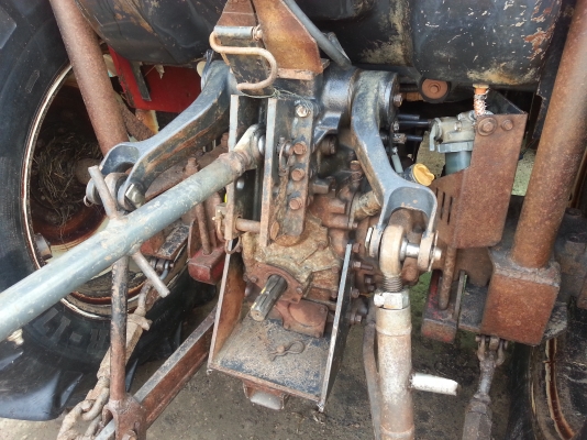 ยันร์ม่า EF352T 4 WD 2 เพลา ใบมีดหน้าคานโค้ง ผาน 6CMT ใช้งานใด้ปรกติ